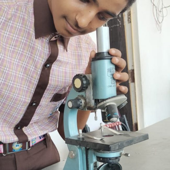 microscope boy pic